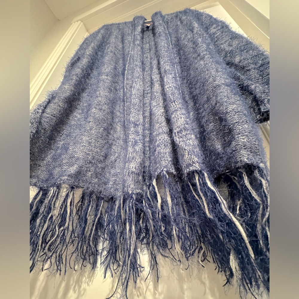 The ultimate boho fringe sweater vintage Xhiliration - Picture 2 of 3